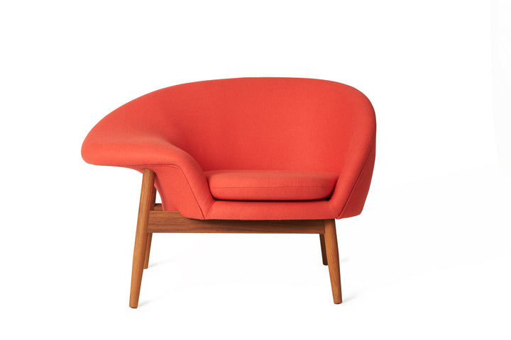 Fried Egg Lounge Chair - Warm Nordic - Chairs - Hero 551 - Left - Facing - HORNE