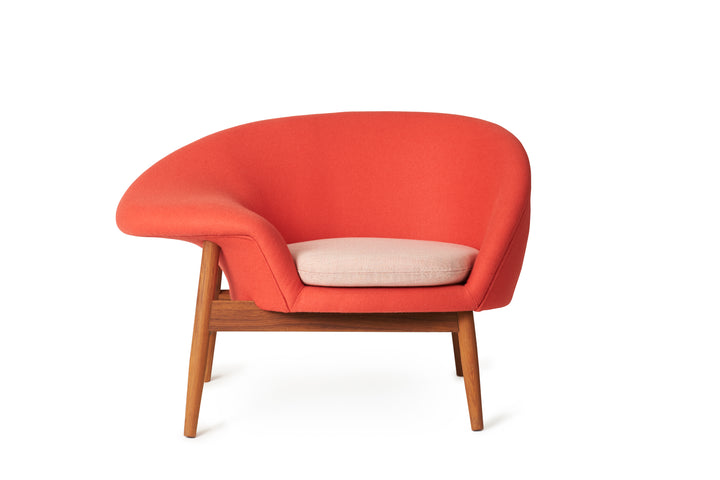 Fried Egg Lounge Chair - Warm Nordic - Chairs - Hero 551/Canvas 614 - Left - Facing - HORNE
