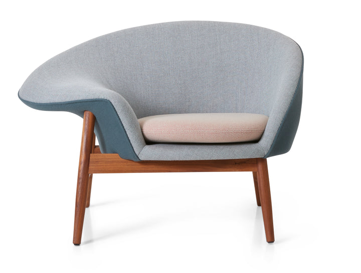 Fried Egg Lounge Chair - Warm Nordic - Chairs - Hero 991/Rewool 828/Merit 034 - Left - Facing - HORNE