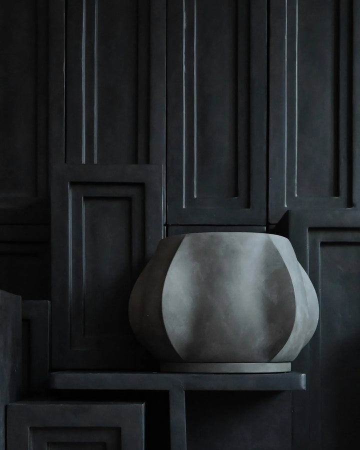 Arket Plant Pot - 101 Copenhagen Vases - Mini - Dark Grey - HORNE
