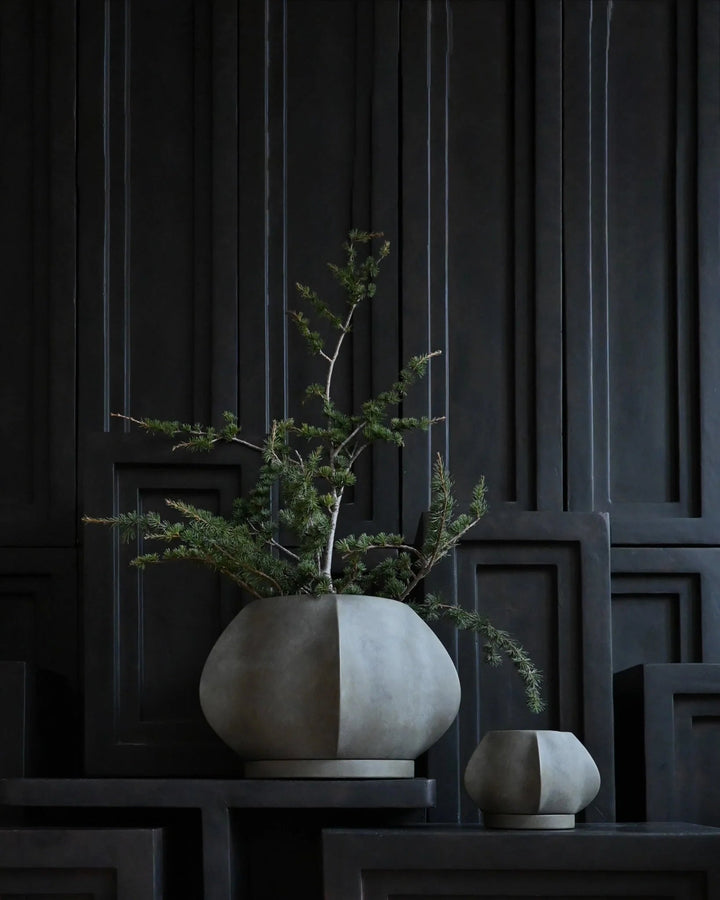 Arket Plant Pot - 101 Copenhagen Vases - Mini - Dark Grey - HORNE