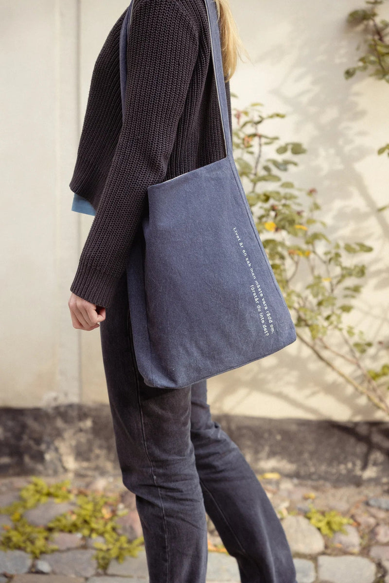 Astrid Lindgren Tote Bag - Design House Stockholm Bags - Black (Den som är väldigt stark...) - HORNE