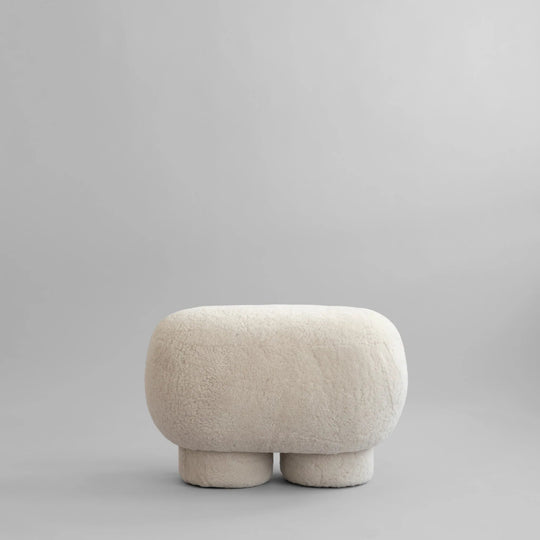 Big Foot Bench - 101 Copenhagen Stools + Benches + Ottomans - Sandshell (Sheepskin) - Petit - HORNE