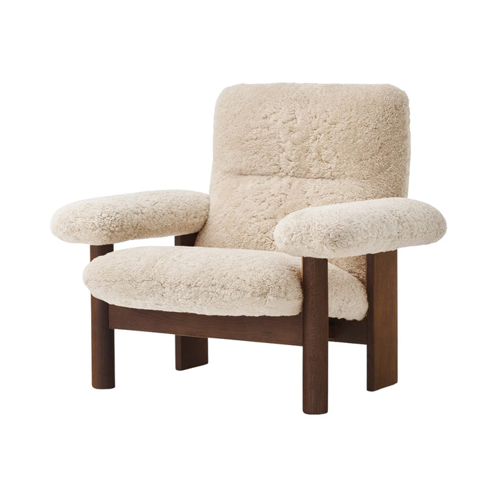 Brasilia Lounge Chair - Sheepskin - Audo Copenhagen - Chairs - Nature - Dark Stained Oak - HORNE