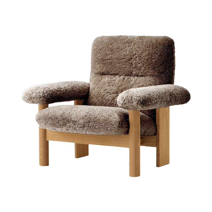 Brasilia Lounge Chair - Sheepskin - Audo Copenhagen - Chairs - Sahara - Natural Oak - HORNE