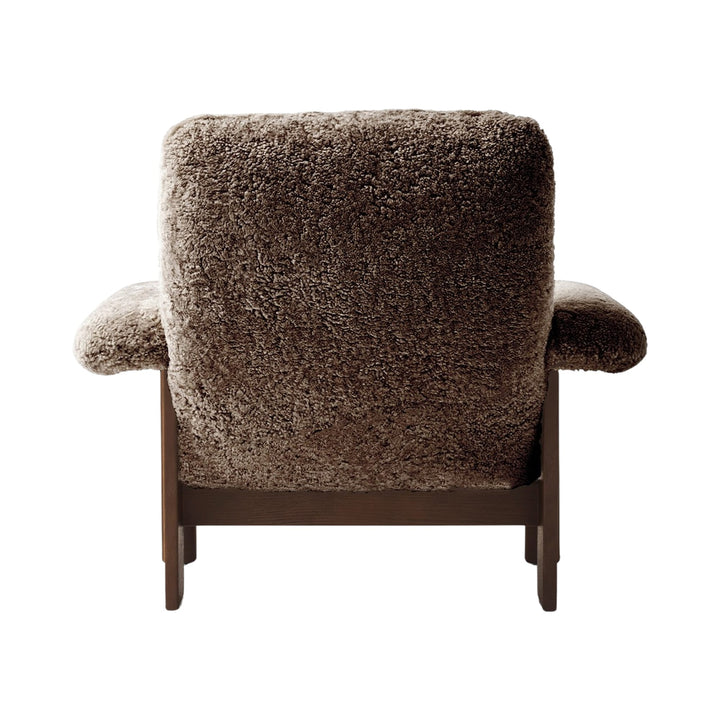 Brasilia Lounge Chair - Sheepskin - Audo Copenhagen - Chairs - Sahara - Dark Stained Oak - HORNE