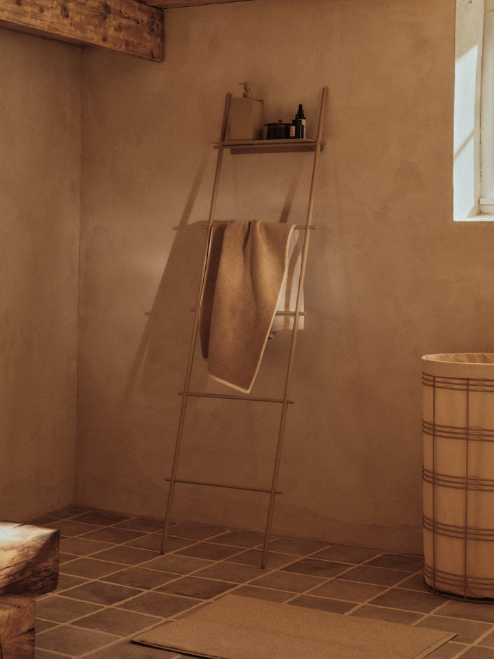 Ekko Bath Towel - Ferm Living - Cashmere/Off - white - HORNE