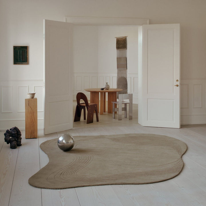 Fluid Arc rug in Olive 265x350 (8.7' x 11.5')