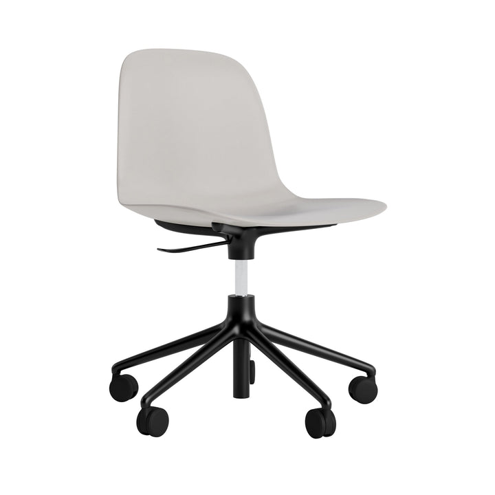 Form Chair Swivel 5W Gas Lift Aluminum - Normann Copenhagen Swivel Chairs - Form Chair Swivel 5W Gas Lift Black Alu - Warm Grey - HORNE