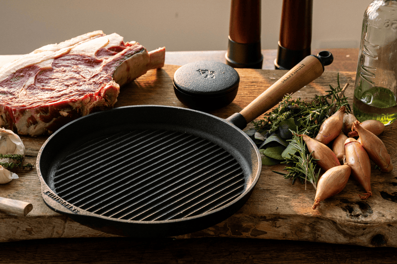Grill Pan with Walnut Handle - 11