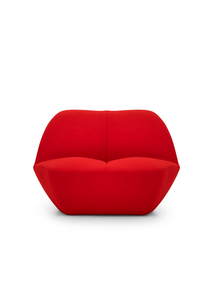 Kisss Lounge Chair - Moooi Chairs - Kisss Lounge Chair Divina 3. 623 - HORNE