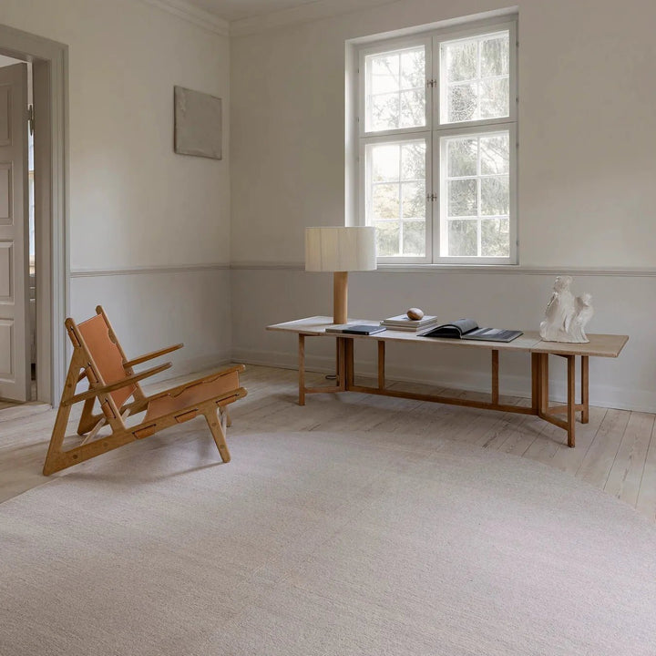 Kokoro Dawn rug in Beige 250 diam. (8.2' diam.)