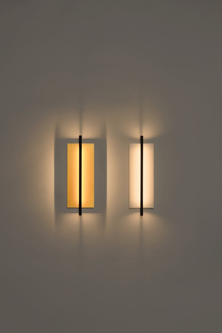 Lámina Dorada 45 Wall Lamp - Santa & Cole - Wall Sconces - HORNE