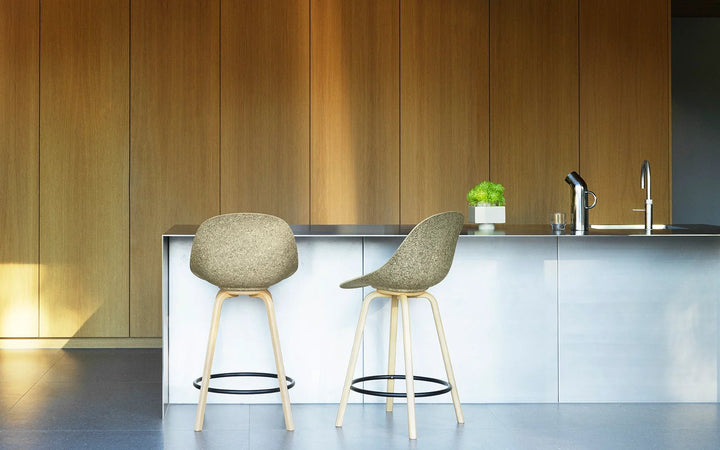 Mat Bar Chair 75 cm Wood - Normann Copenhagen Barstools - Mat Bar Chair 75 cm Beech/Cream - Seaweed - HORNE