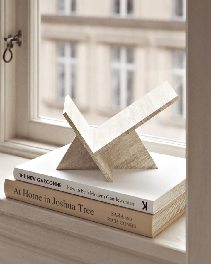 Mountain paperweight - Woud Art + Objects - HORNE