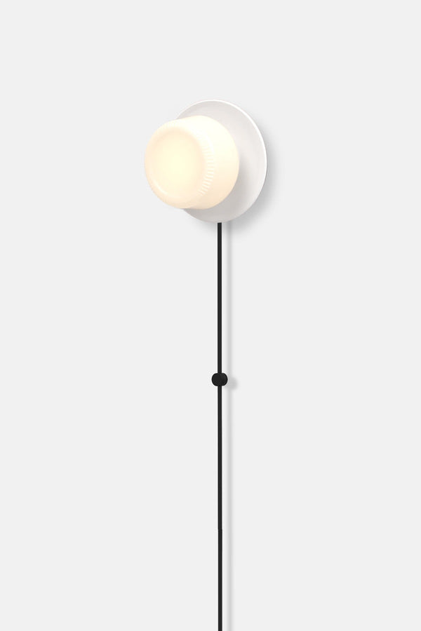 Pastille 1 Disc Corded - Ribbed - RBW Lighting - Matte White - 2700K (warm white) - Corded Plug - in (Bottom) / 120V Input - HORNE
