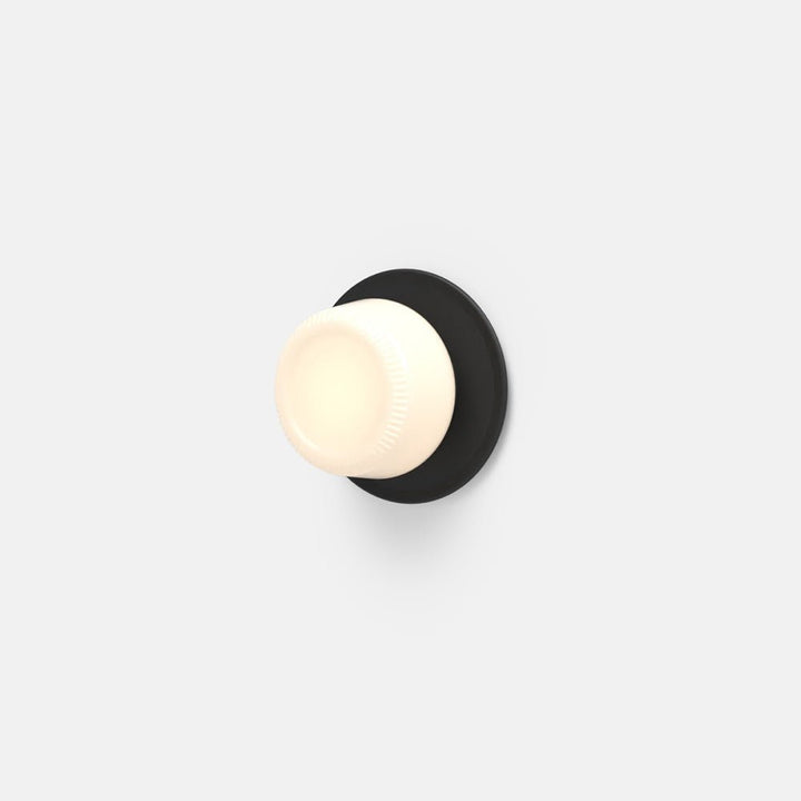 Pastille 1 Disc - Ribbed - RBW Lighting - Matte Black - 2700K (warm white) - IP 20 - HORNE