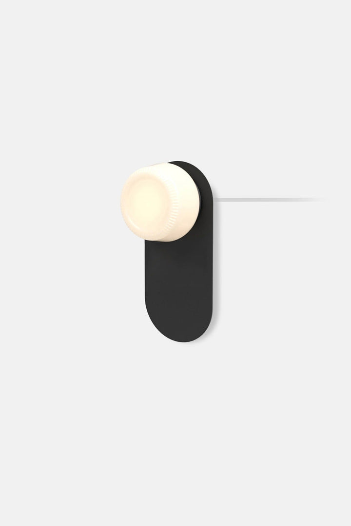 Pastille 1 Wayfind Corded - Ribbed - RBW Lighting - Matte Black - 2700K (warm white) - Corded Plug - in (Back) / 120V Input - HORNE