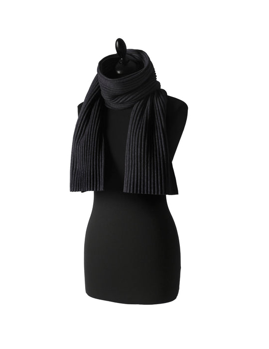 Pleece Scarf - Design House Stockholm - Black - Short - HORNE