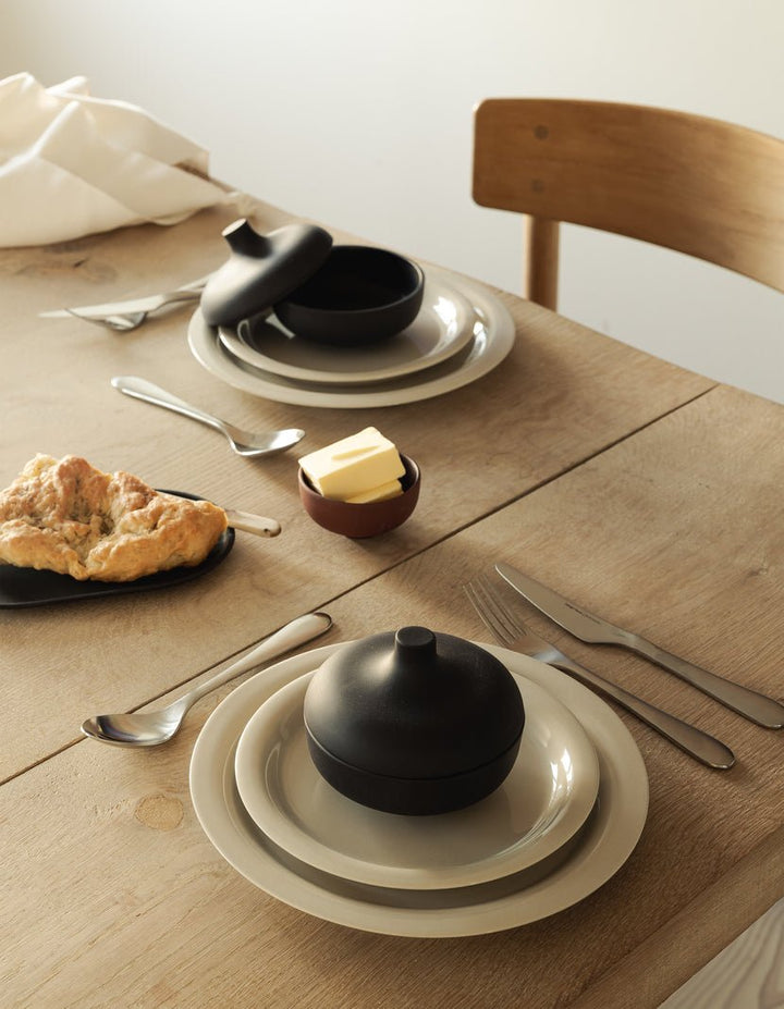 Sand Plate - Design House Stockholm Serveware - Small - HORNE