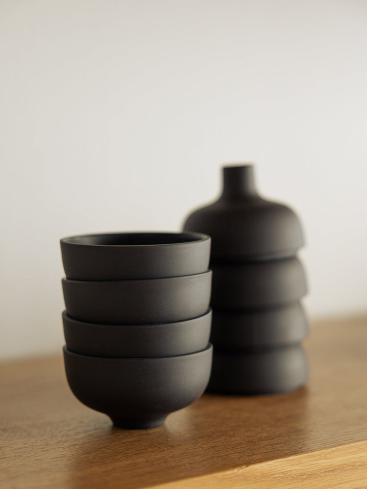 Sand Secret Bowl W Lid - Design House Stockholm Serveware - Black clay - Medium - HORNE