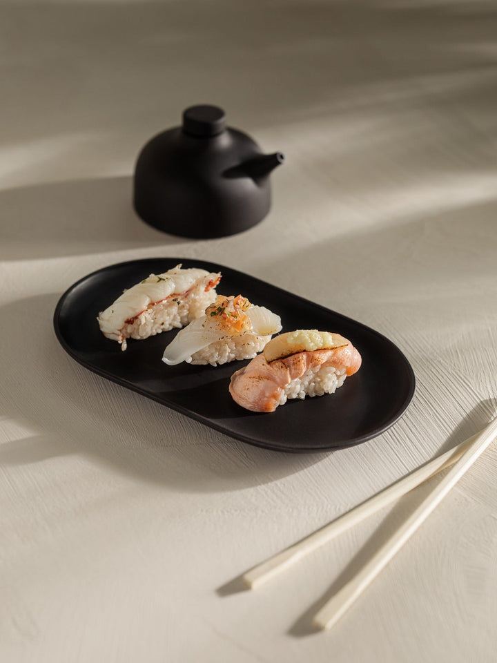 Sand Secret Oval Plate - Design House Stockholm Serveware - Black clay - HORNE