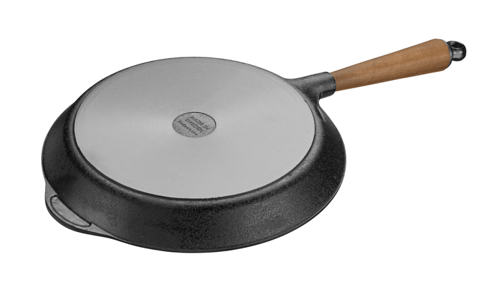 Skillet with Walnut Handle - 11" - SKEPPSHULT - Cookware - HORNE