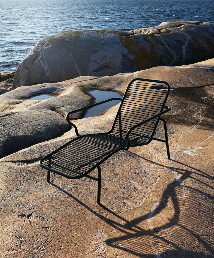 Vig Chaise Longue - Normann Copenhagen Outdoor Seating - Dark Green - HORNE