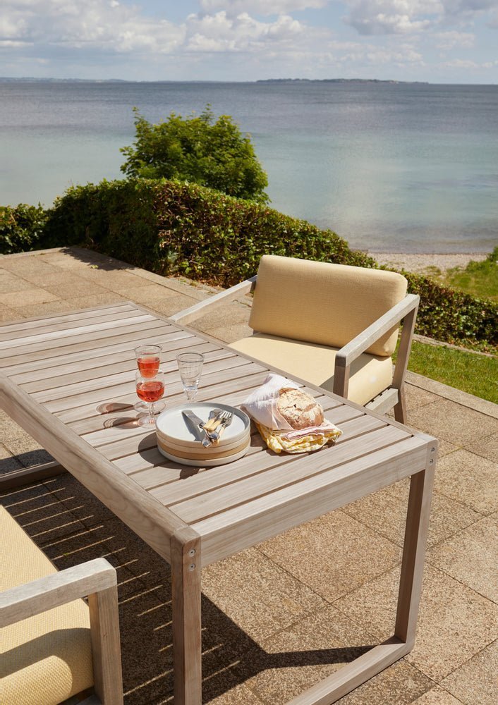 Virkelyst Chair - Skagerak by Fritz Hansen - Outdoor Furniture - Teak / Sea Blue Stripe - HORNE
