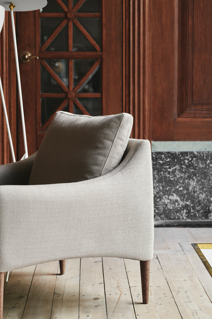 Mr. Olsen Lounge Chair - Warm Nordic - Chairs - Vidar 972/ Oiled Oak - HORNE