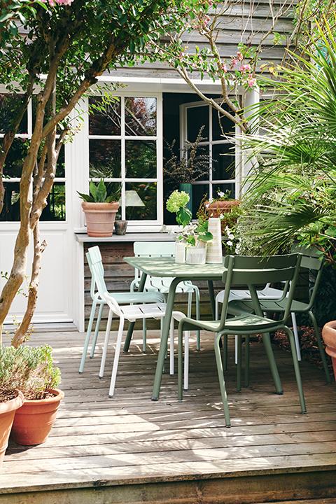 Luxembourg Stacking Side Chair - Set of 4
