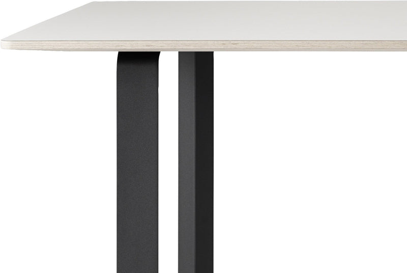 70/70 Table - 67