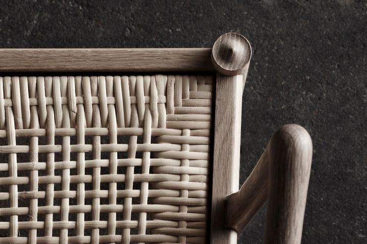 OW149 Colonial Chair - Carl Hansen & Son - Chairs - Soaped Oak/Sif 95 Leather - HORNE