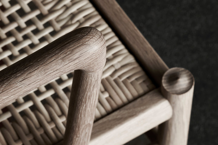 OW149 Colonial Chair - Carl Hansen & Son - Chairs - Soaped Oak/Sif 95 Leather - HORNE