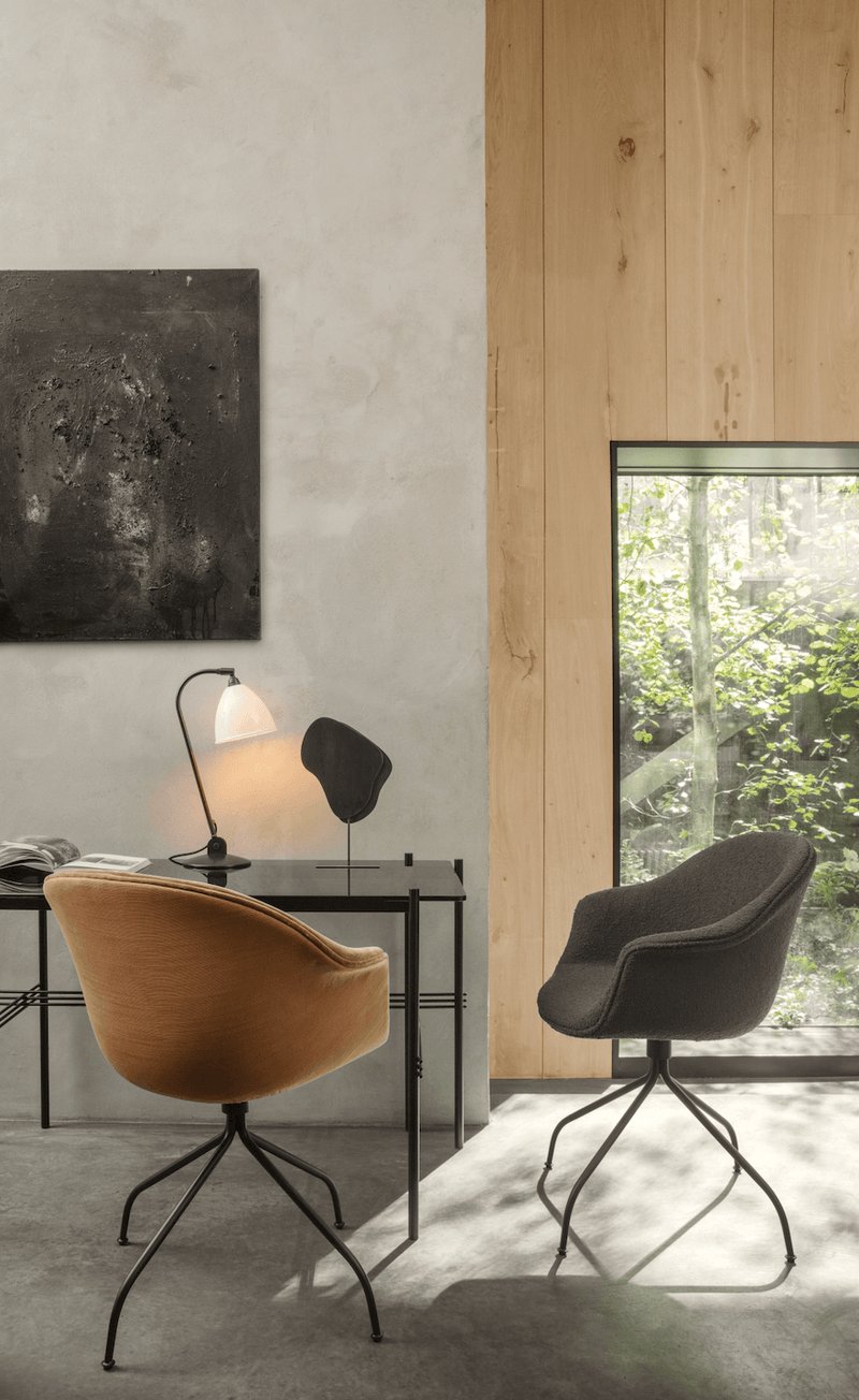 Bat Meeting Armchair - Brass Swivel Base - Gubi - Chairs - Black - HORNE