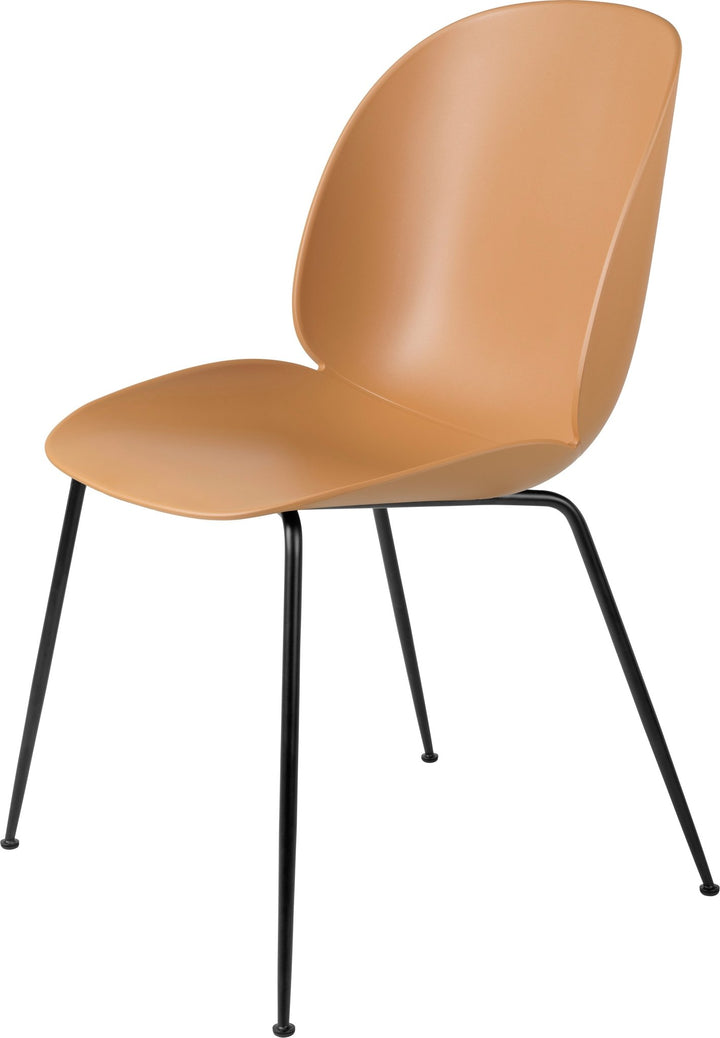 Beetle Shell Dining Chair - Matte Black - Gubi - Chairs - Amber Brown - HORNE