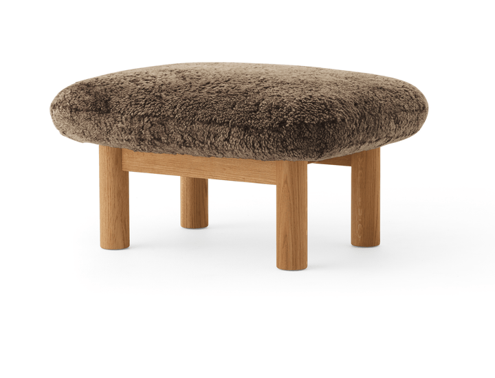 Brasilia Ottoman - Sheepskin - Audo Copenhagen - Chairs - Sahara - Walnut - HORNE