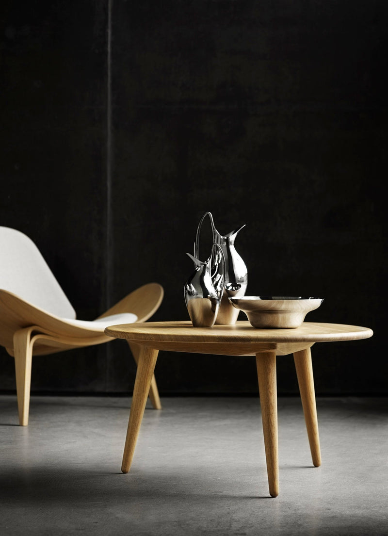 Small, round oak wood coffee table by Carl Hansen & Son