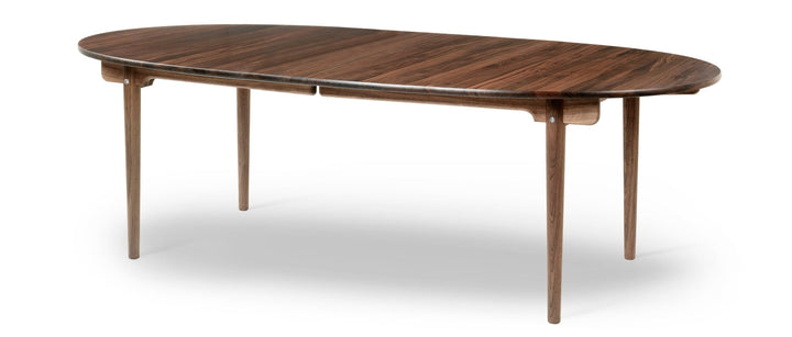 CH339 Round Table - Carl Hansen & Son - Tables - Oiled Walnut - HORNE