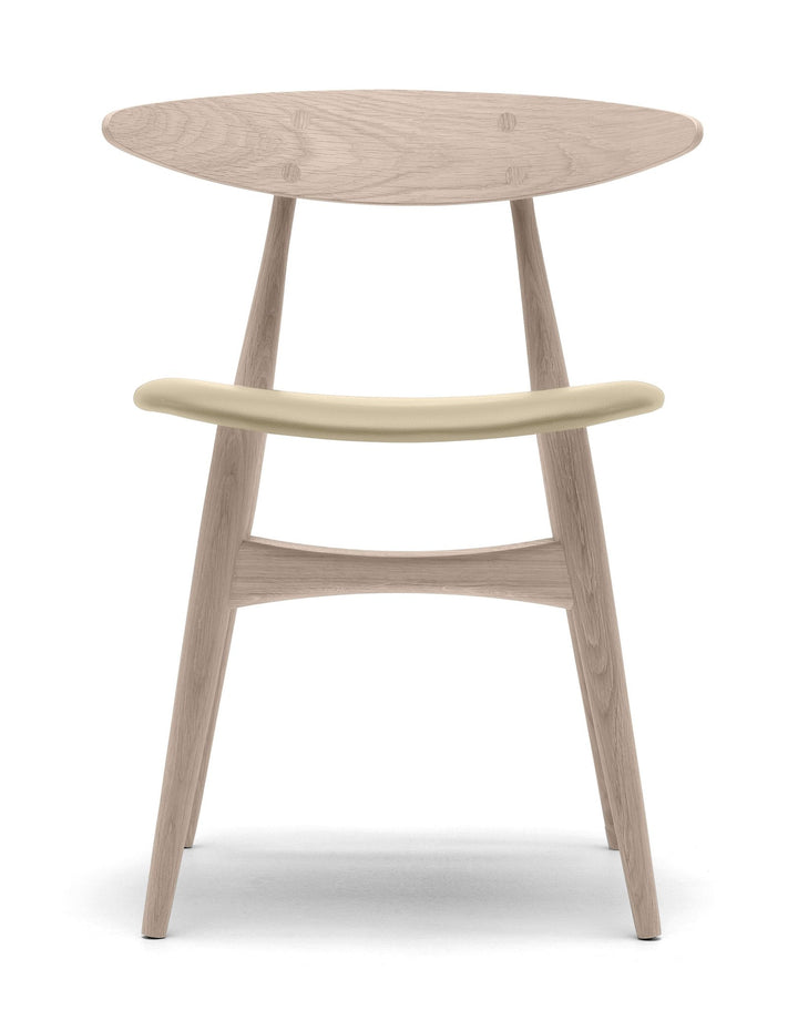 CH33P Dining Chair - Carl Hansen & Son - Chairs - Soaped Oak/Thor 300 Leather - HORNE