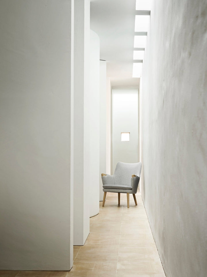 CH71 Lounge Chair - Carl Hansen & Son - Chairs - White Oiled Oak/Hallingdal 130 Cushion - HORNE
