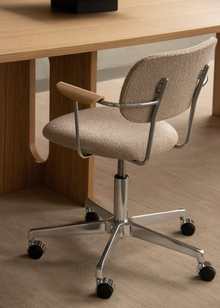 Co Task Chair - Fully Upholstered - Audo Copenhagen - Chairs - Sierra Leather 0441 (Army) - Armrests - HORNE