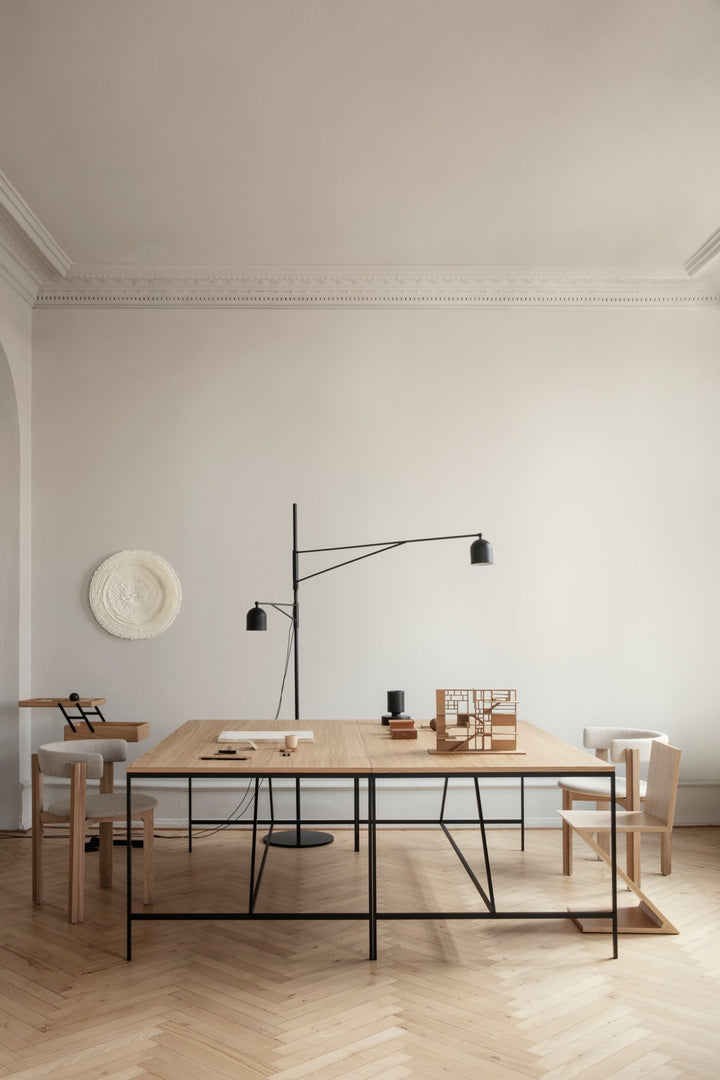 Comodo Table - Karakter - Coffee Tables - Lacquered Oak - HORNE