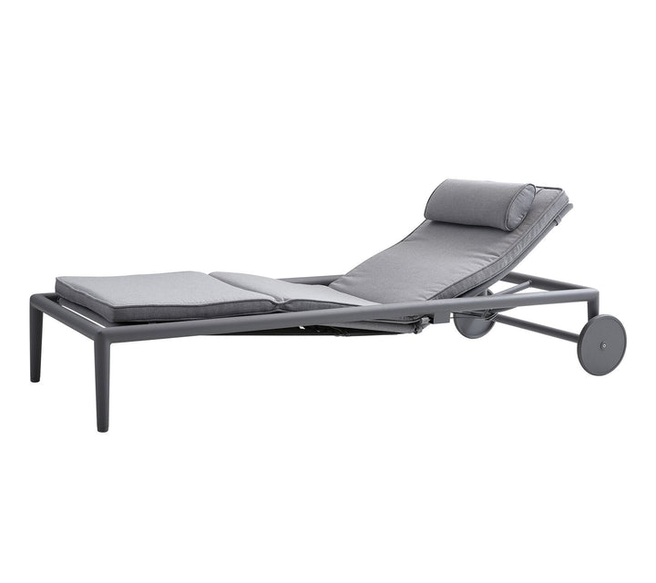 Conic Sunbed With Gas Spring - Cane Line - Outdoor Furniture - Light Grey - HORNE