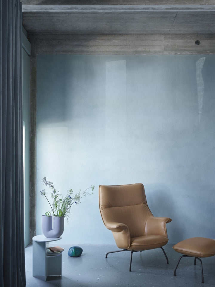 Doze Lounge Chair - Muuto - Chairs - Refine Leather Cognac/Anthracite Black - HORNE