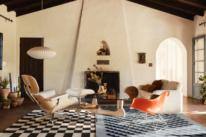 Eames® Wire Base Low Armchair – Plastic - Herman Miller® - Chairs - White - Black - HORNE