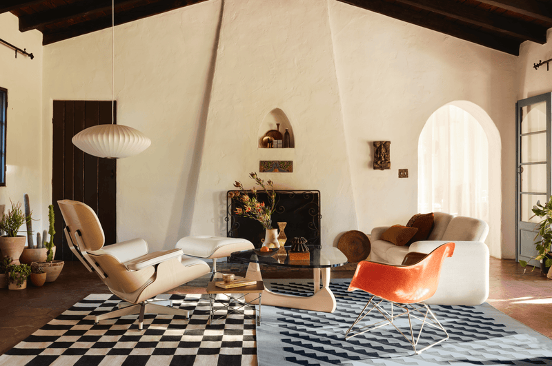 Eames® Wire Base Low Armchair – Plastic - Herman Miller® - Chairs - White - Black - HORNE