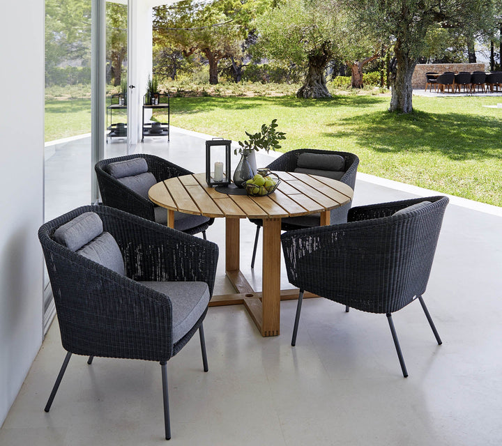 Endless Dining Table - Round - Cane Line - Outdoor Furniture - Large - HORNE