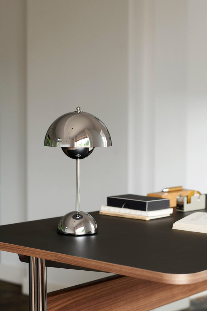 Flowerpot VP9 Table Lamp - &Tradition - Table + Task - Signal Green - HORNE
