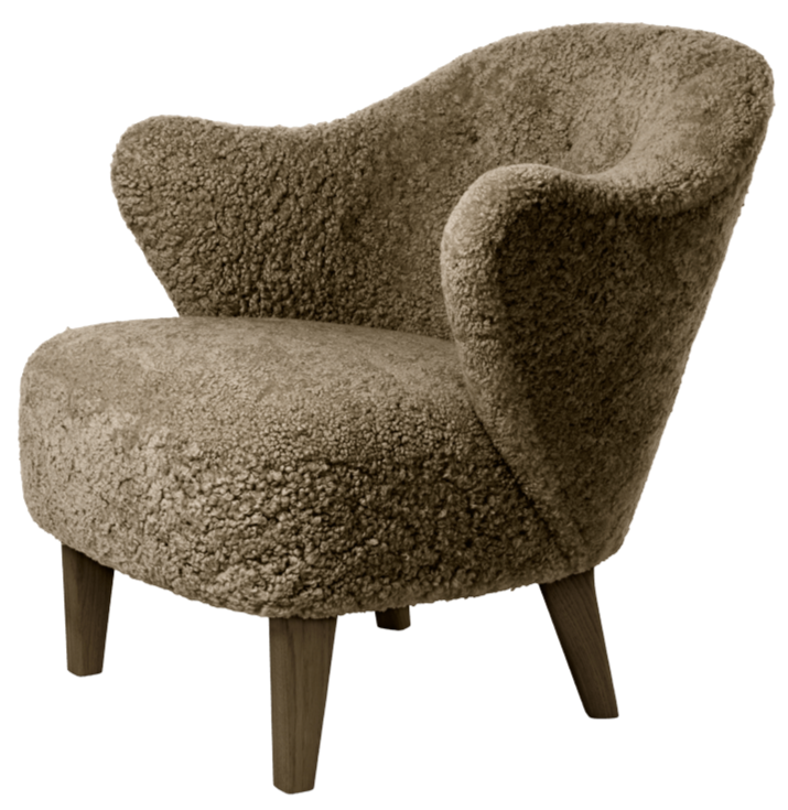 Ingeborg Lounge Chair - Sheepskin - Audo Copenhagen - Chairs - Sahara - Smoked Oak - HORNE